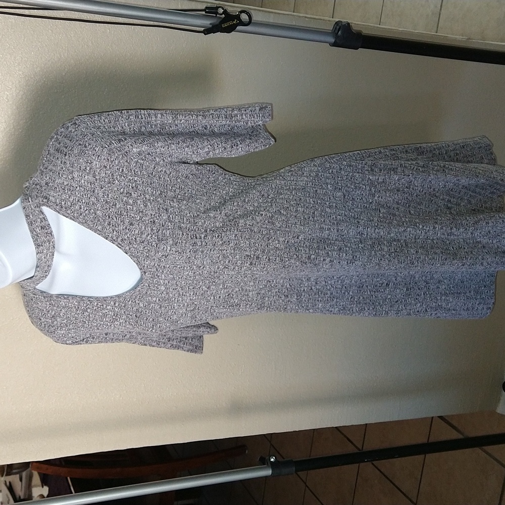 Peek-a-boo collar Dress